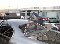 Пока еще Chrysler Concorde LXi...
