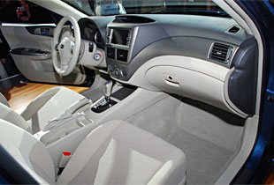 Subaru Impreza 2008 изнутри