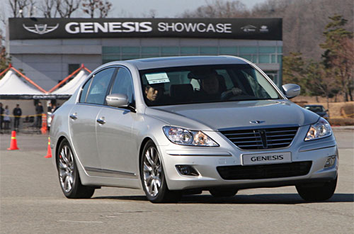 Hyundai Genesis