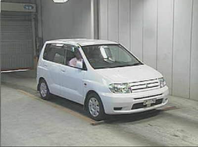Mitsubishi Dingo   2001