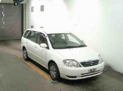 Toyota Corolla Fielder   2001