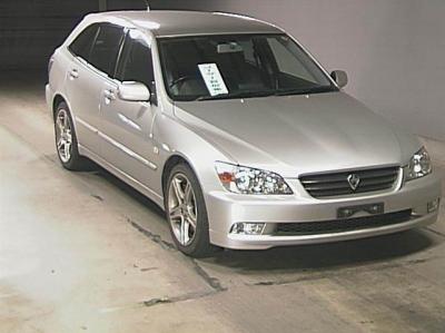 Toyota Altezza   2001
