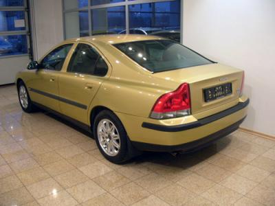 Volvo S60   2003