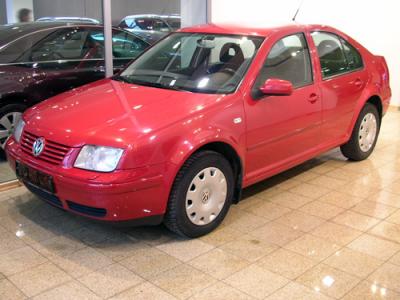 Volkswagen Bora   2002