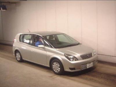 Toyota Opa   2001