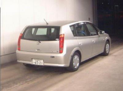 Toyota Opa   2001