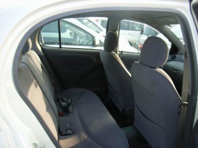 Toyota Platz   2002