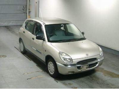 Toyota Duet   2001
