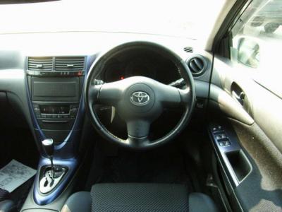Toyota Caldina   2002