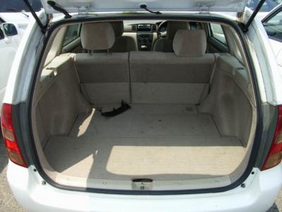 Toyota Corolla Fielder   2001