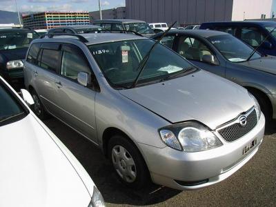 Toyota Corolla Fielder   2001