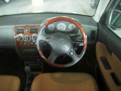 Toyota Duet   2002