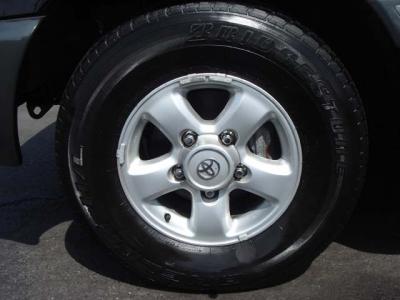 Toyota Land Cruiser   1999