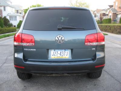 Volkswagen Touareg   2004