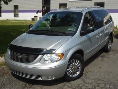 Chrysler Town&Country   2001